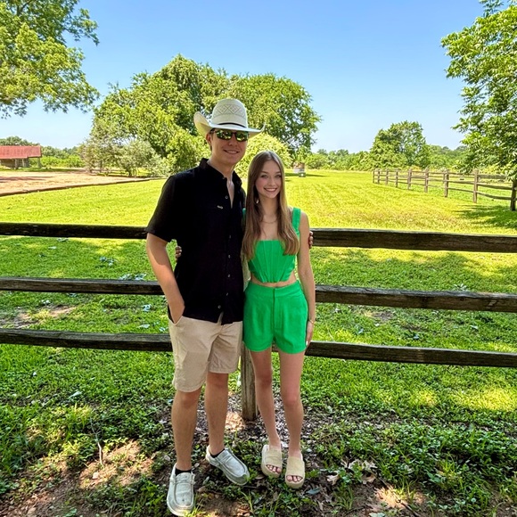 Meet your Posher, Emma - Picture 2 of 5